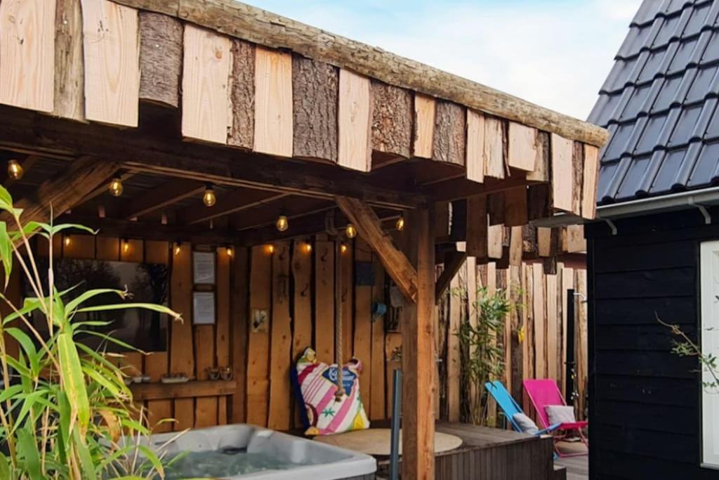 Wellness Chalet Met Jacuzzi, Sauna, Omheinde Tuin, Sint-Annaland Exterior foto